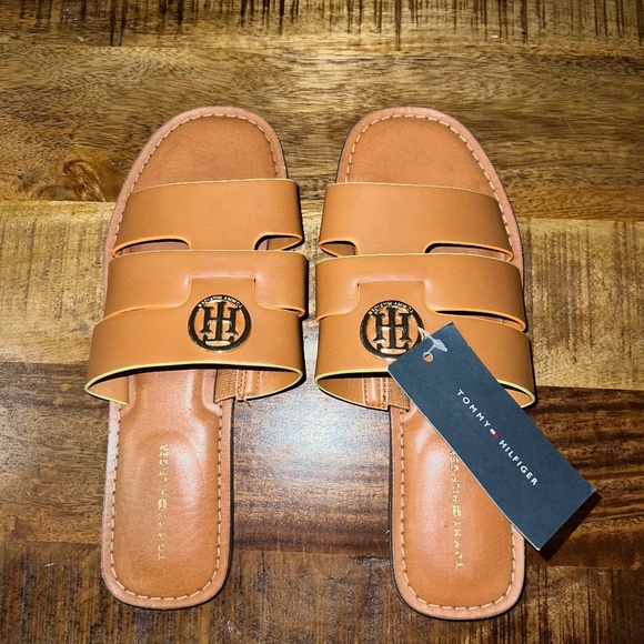 Tommy Hilfiger Shoes - NWT Tommy Hilfiger Brown Sandals Size 8.5
